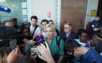A Mayotte, Marine Le Pen veut "sonner la cloche" pour rappeler les promesses du gouvernement