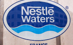 Eaux: l'exécutif accusé d'avoir autorisé Nestlé à utiliser des filtres illégaux, Macron dément
