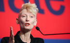 Tilda Swinton ouvre une Berlinale placée sous le signe de la "résistance"