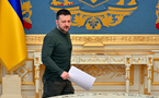 Ukraine: Zelensky sous pression pour accepter la fin de la guerre voulue par Trump