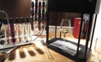 Une startup française expose "le Nespresso du vin" au CES de Las Vegas