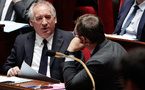 Bateau pour Gaza: Bayrou parle d'"instrumentalisation", Mélenchon en appelle à Macron