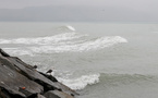 Le Pérou ferme 88 ports en raison de fortes vagues, un mort