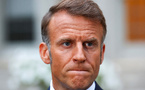 Macron de nouveau en première ligne avec un Premier ministre en sursis