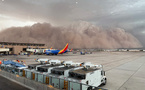 Aux Etats-Unis, un immense nuage de poussière recouvre Phoenix