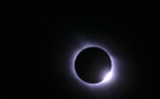L'Indonésie prête pour une éclipse de Soleil avec des touristes du monde entier