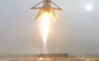 SpaceX pose le 1er étage de sa fusée sur une barge flottante, une première