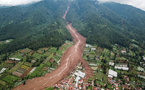 Indonésie: le bilan d'un glissement de terrain près de Bandung monte à 17 morts