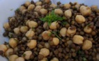 Mettre lentilles et pois chiches dans son assiette, une bonne action pour le climat