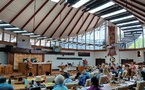 Jeux, logements, lagons : le gouvernement monte au front