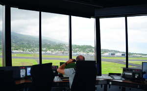 Les contrôleurs aériens mettent fin à leur grève, pour mieux la reprendre