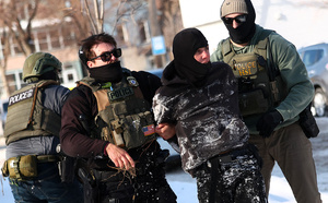 Minneapolis: l'émissaire de Trump annonce le retrait de 700 policiers de l'immigration