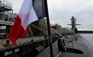 Drone à proximité du porte-avions français : "une provocation ridicule", s'il était russe, selon Paris