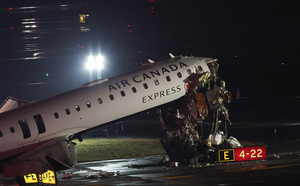 L'aéroport de New York LaGuardia fermé après une collision mortelle sur une piste