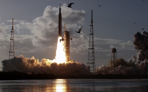 Quatre astronautes sont partis vers la Lune pour la première fois depuis un demi-siècle