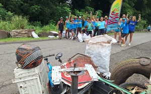 Des arbres contre les déchets à Papara