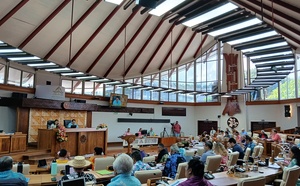 Jeux, logements, lagons : le gouvernement monte au front