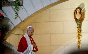 Le pape promet des "efforts supplémentaires" pour lutter contre les violences sexuelles dans l'Eglise