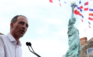 Glucksmann visé par une opération russe de "déstabilisation" à huit mois de la présidentielle