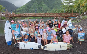 Surf avec les pros à Teahupo’o