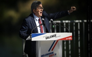 Présidentielle: un sondage confirme la dynamique de Mélenchon, Philippe reste légèrement devant (Ifop)