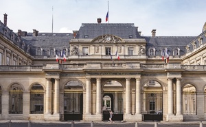 ​Le dossier d’une ex-cadre de la DGAE rebondit à Paris