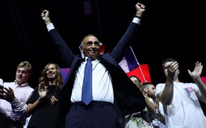 Eric Zemmour prépare sa candidature et appelle à un "vote du sursaut"