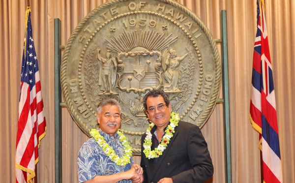 Fritch reçu par le gouverneur de Hawaii, en marge de la préparation du Sommet de l’Océan Pacifique