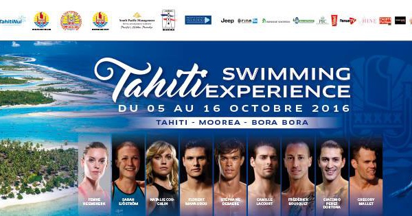 Les plus grandes stars de natation à l'aéroport de Tahiti Faa'a mercredi soir