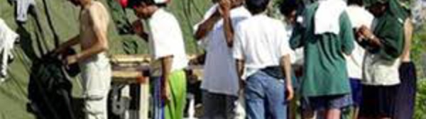 Camp australien de réfugiés offshore: de la "torture", accuse Amnesty