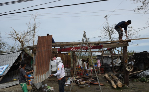 Le super typhon Haima fait au moins huit morts aux Philippines