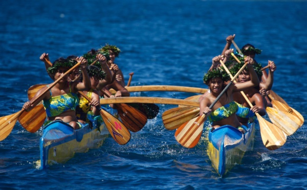 Page enfant : La pirogue polynésienne, un héritage ancré dans le quotidien