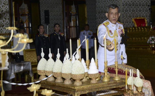 Une Thaïlandaise condamnée à 150 ans de prison, notamment pour lèse-majesté