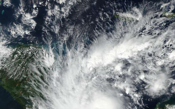 Le Costa Rica et le Nicaragua se préparent à l'arrivée de l'ouragan Otto