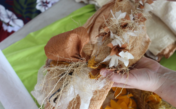 Soie et tapa, le mariage est possible