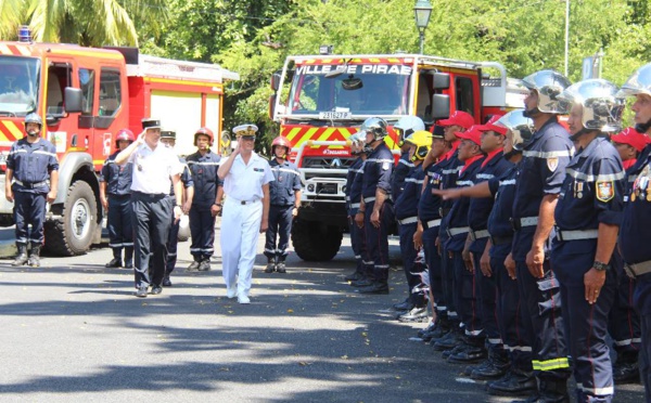 Les pompiers fêtent la Sainte-Barbe place Tarahoi