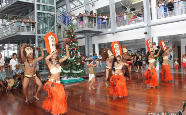 [IMAGES] Noël à l'hôpital : Hei Tahiti met du baume au cœur des patients
