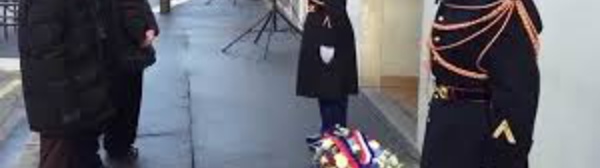 Deux ans après, sobres commémorations à Paris des attentats contre Charlie Hebdo et l'Hyper Cacher