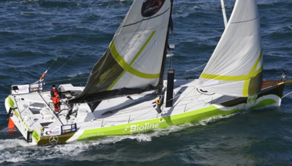 Vendée Globe - Thomson accélère et espère avant le Pot au noir