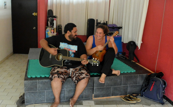 Un couple de musiciens professionnels lance son école de musique
