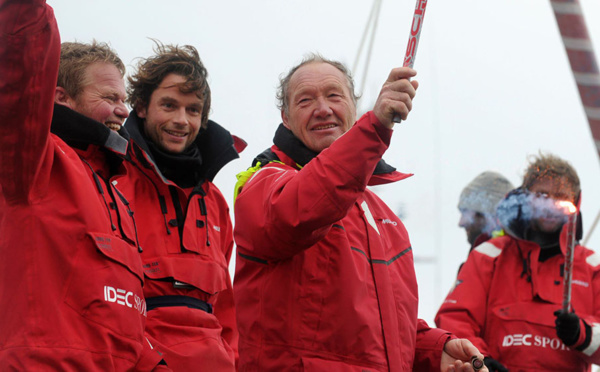 Trophée Jules Verne - Le monde en 40 jours pour Francis Joyon !