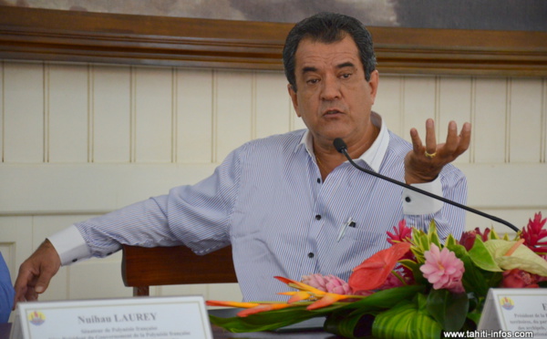 Fritch à Paris pour finaliser l’accord de Papeete
