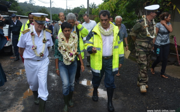 La ministre des Outre-mers à la rencontre des sinistrés de Pirae