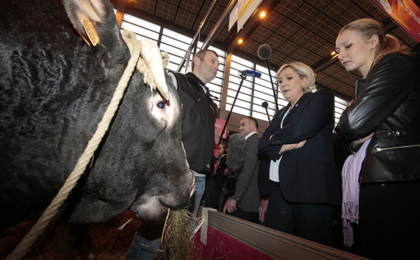 Marine Le Pen appelle à "franciser les aides" aux agriculteurs