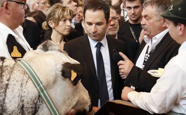 Au Salon de l'agriculture, les politiques à la peine