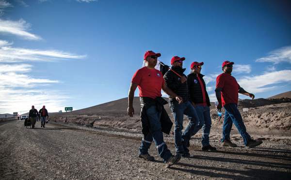 Chili: la grève à la mine d'Escondida, la plus longue de son histoire