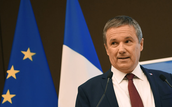 Privé de débat, Dupont-Aignan saisit le Conseil d'Etat contre TF1