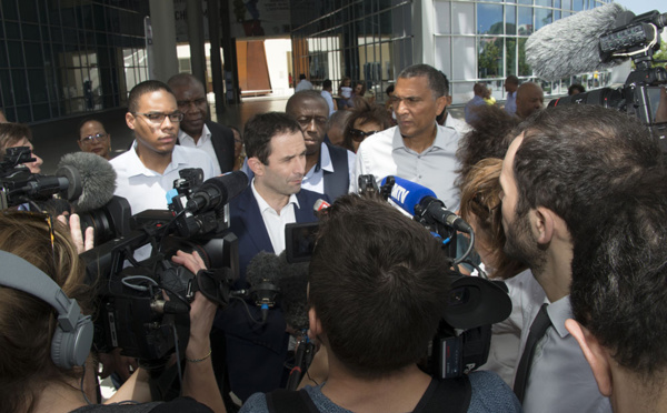 Aux Antilles, Hamon engrange les soutiens mais pas de notoriété