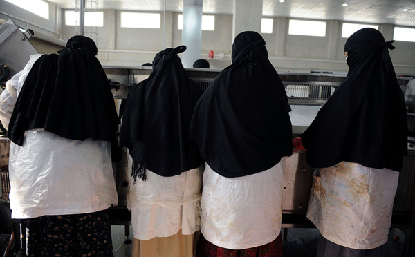 UE : une entreprise peut bannir sous conditions les signes religieux