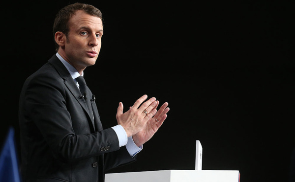 Macron relance l'idée du service national obligatoire